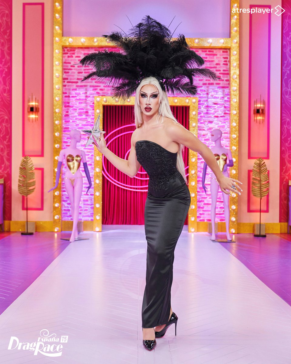 OscarHudxon's tweet photo. ANDALUSIA IS THAT BITCH, this season the crown is going back to the south☀️☀️☀️ #DragRaceES @DragRaceEs
@dafnemugler ✨️
@satinbesos ✨️
@MKalifata ✨️ https://t.co/dFk8HOz6eQ