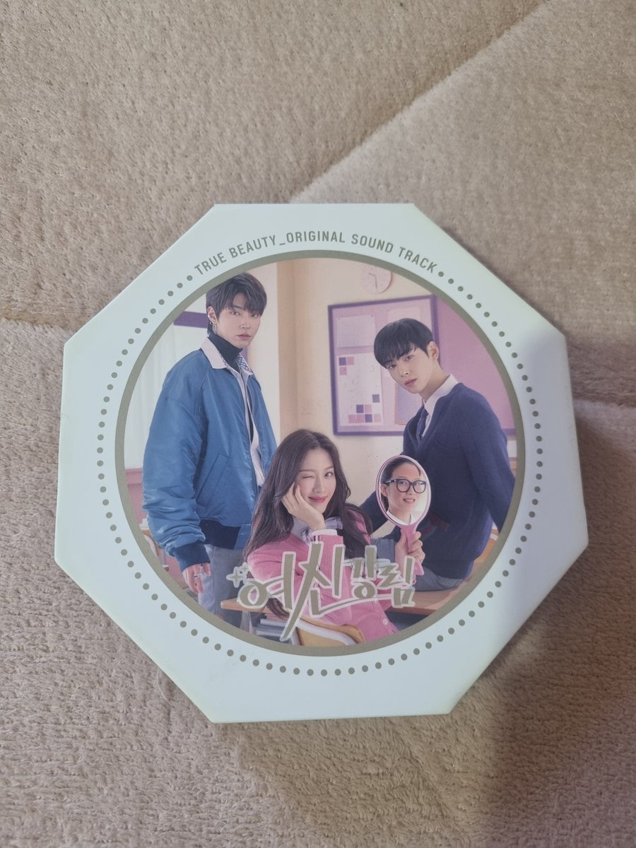 SorteNuncaTive's tweet photo. [VENDA KPOP ÁLBUM KDRAMA OST]

TRUE BEAUTY OST - 2 CDs

R$150 + frete

As bordas estão levemente amareladas, mando mais fotos na dm https://t.co/qfqpNzgQte