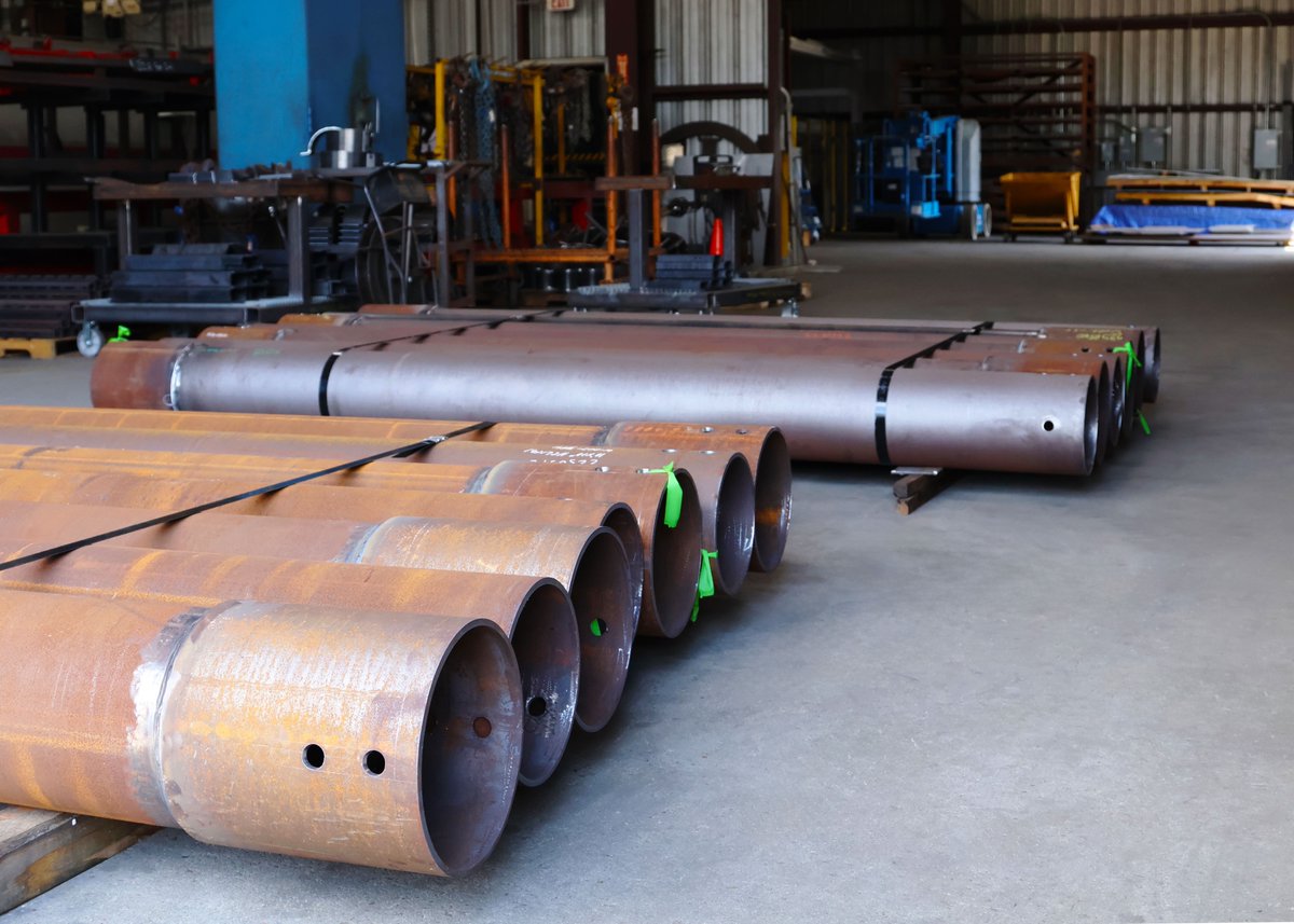 emiproductshtx's tweet image. These extensions for our triple-flight helical systems are kitted in sevens for a large equipment platform we produce for a major telecom provider.
#solutiondriven #foundationextensions #helicalpier #steelfabrications