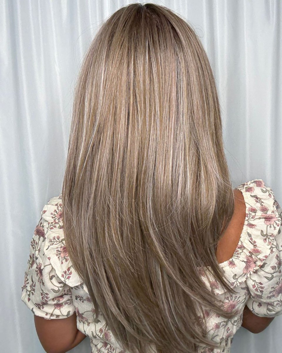 pattispearls's tweet image. Herrera V by #BelleTress in British Milktea-R 🫖🍵🤎

Shop it here: wigsbypattispearls.com/products/herre…

#wigsbypattispearls #thinhairsolutions #tryon #alternativehair #hairlosssolutions #hairconfidence