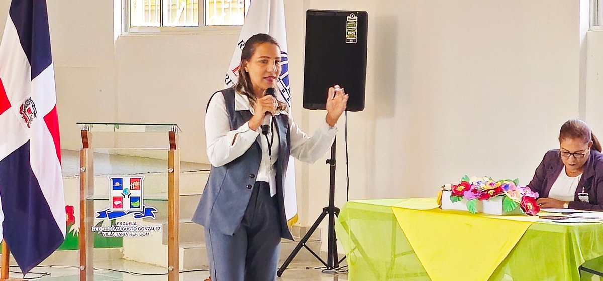 📚✨ Villa Tapia | La Unidad Curricular y de Gestión Pedagógica del Distrito Educativo de Villa Tapia realizó un encuentro con los técnicos distritales de áreas, niveles y departamentos para socializar acompañamientos en los centros educativos 
<a href="/EducacionRDo/">Ministerio Educación RD</a> 
<a href="/LMDECAMPS/">Luis Miguel De Camps</a>