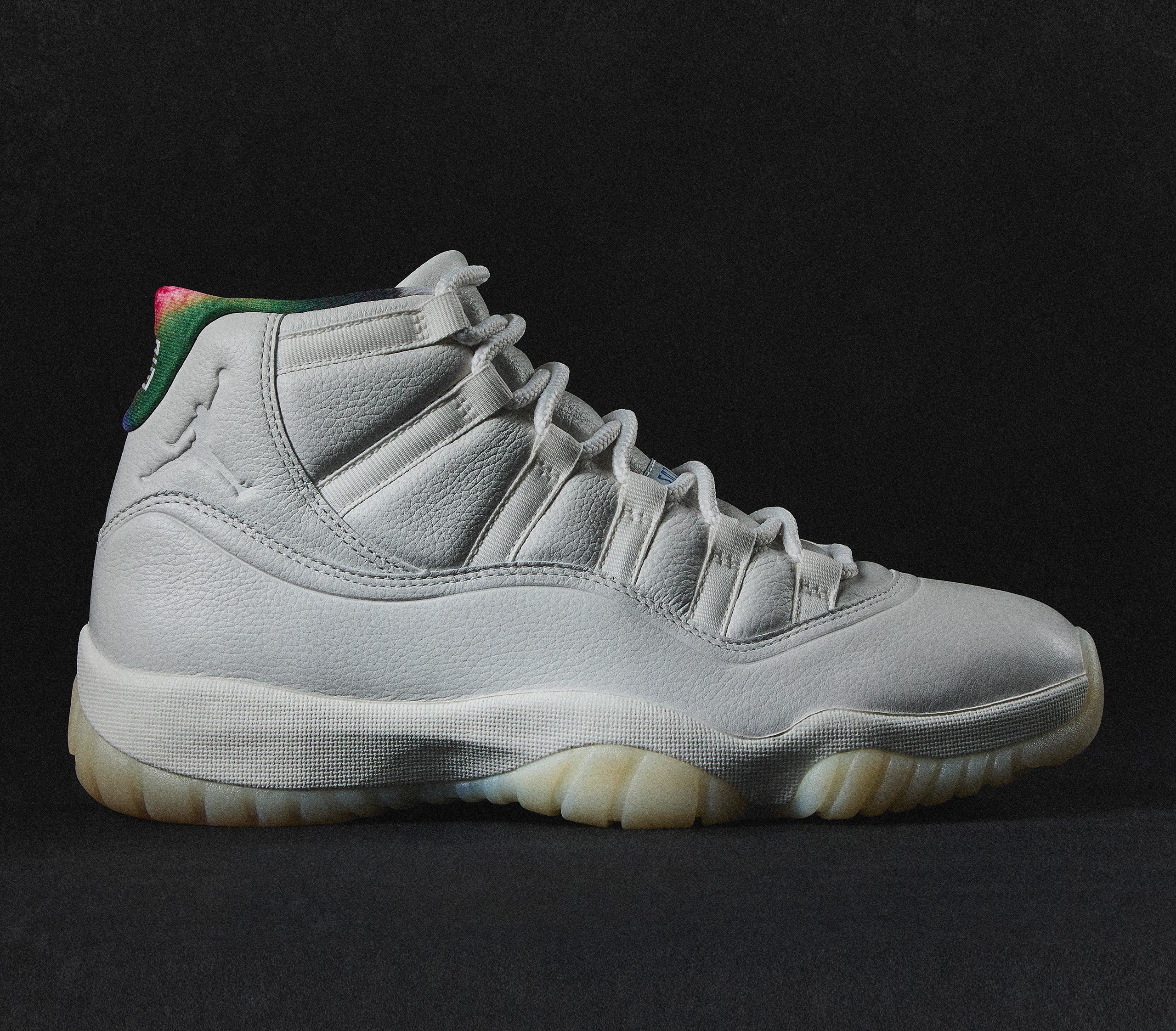 AIR JORDAN 11 RETRO 白黒 5月3日発売予定】 ナイキ エアジョーダン 11 ロー ホワイト