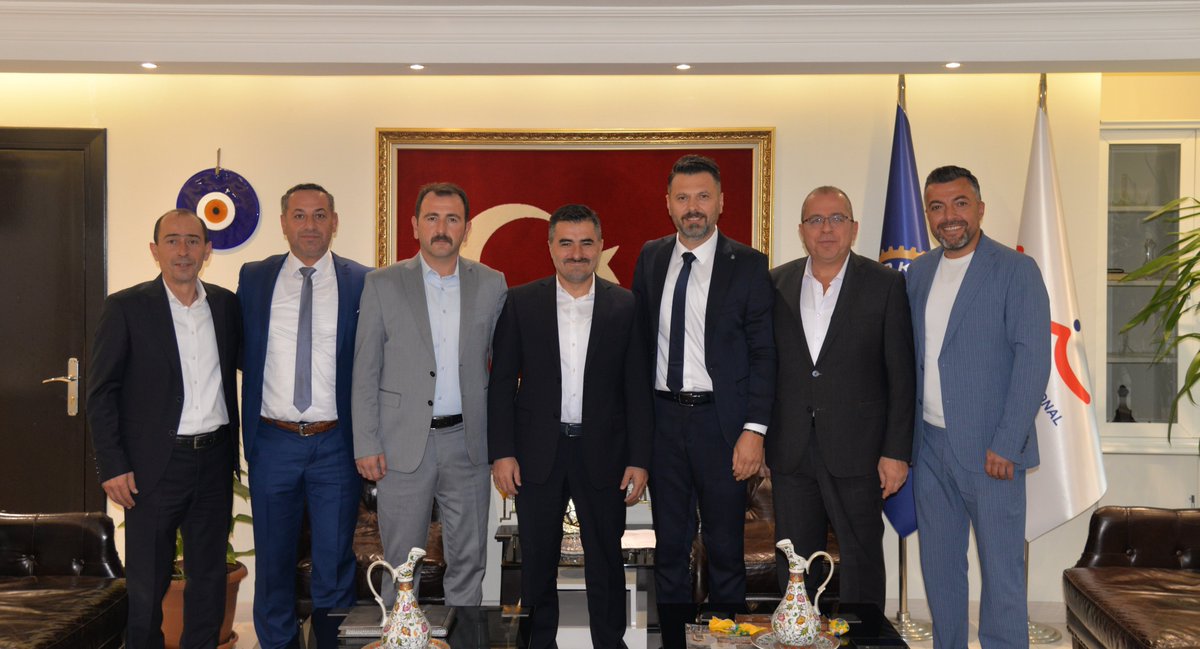 📌 İşyeri Temsilcilerimizden Yönetim Kurulumuza Ziyaret

Tokat ve Yozgat Telekom İşyeri Temsilcilerimiz, Genel Merkezimizi ziyaret ederek Genel Başkanımız ve Yönetim Kurulumuzu tebrik etti ve hayırlı olsun dileklerini iletti.
🔗haberis.org.tr/yonetim-kurulu…