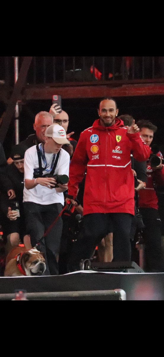 Picture I took at Silverstone this year.
R.I.P Roscoe🙏🏽🇬🇧🏁💔