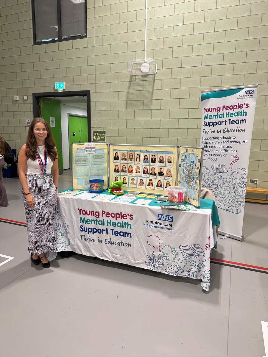 KatieEMHP's tweet photo. September is nearly over and #BuryMHST have been busy with the school's reopening for the new academic year! Here is a snippet of our month so far: 
- Staff Training on identifying Low Mood 
- Bury College Fresher's Fair
- Two new school introduction for our wonderful Claire.🌈🌟 https://t.co/4K9iZDfsFl
