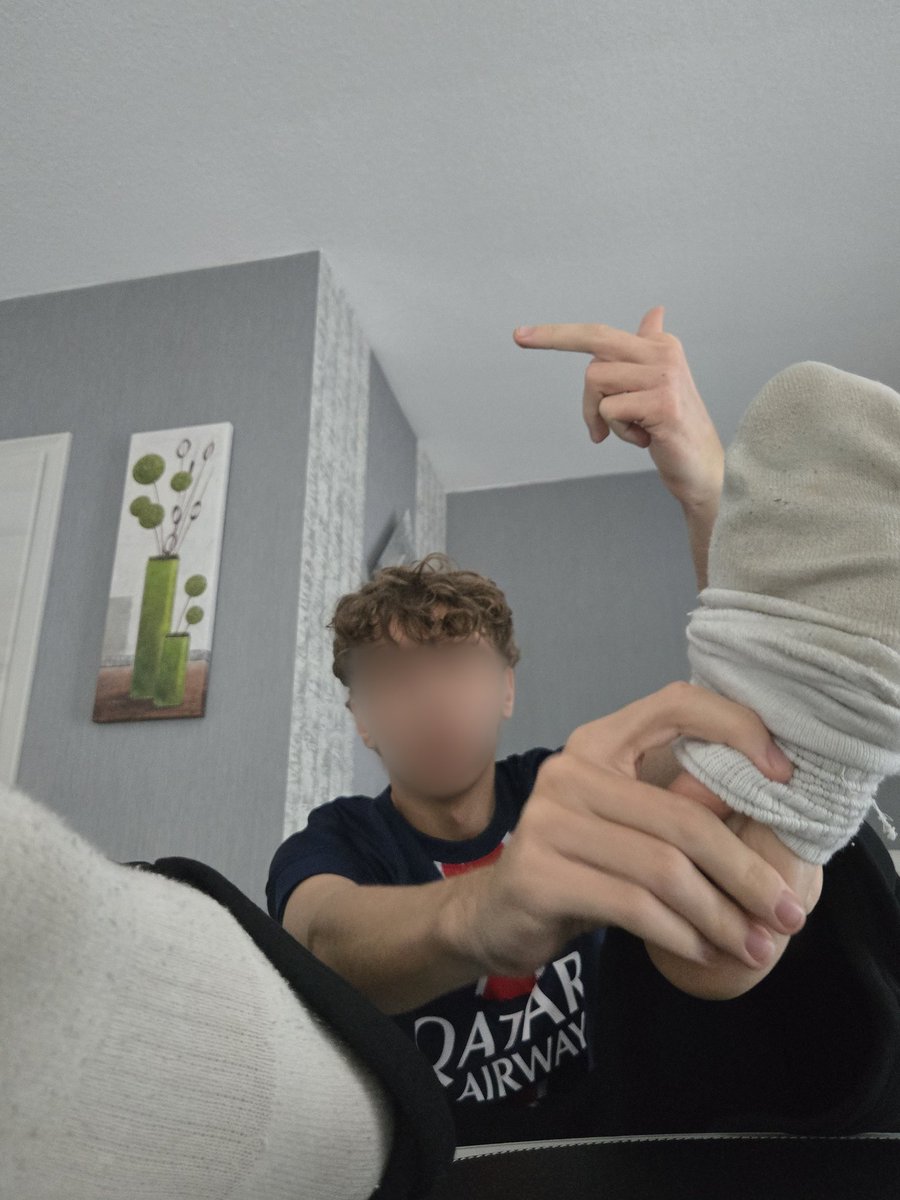 master1_lukas's tweet photo. I know exactly how weak you are for my straight alpha feet, f@g 
Get in my DMs and $end
NOW!!💸🤑
Send 5€ to see these godly soles uncensored 😂😈 https://t.co/JkKiISC17n