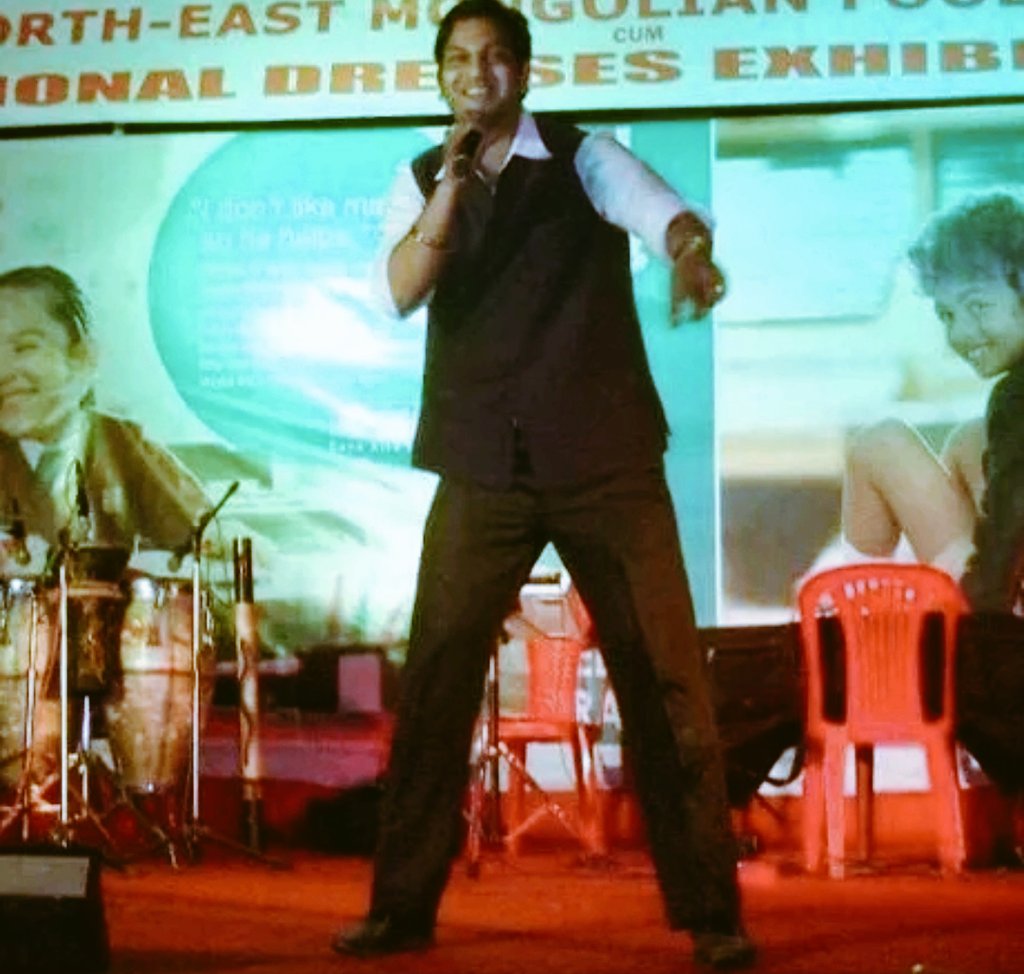 Throwback Vibes ✨

Confidence has always been my key… and it has given me many unexpected wins.

Long back in Guwahati, Assam…
It was Christmas time, the streets were glowing with festive vibes, and music concerts were happening all around.

I randomly walked into one such