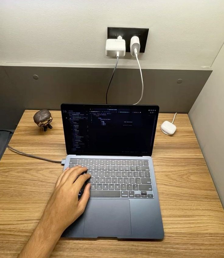 samirande_'s tweet image. You don't need a fancy setup
All you just need a laptop, internet connection and consistency