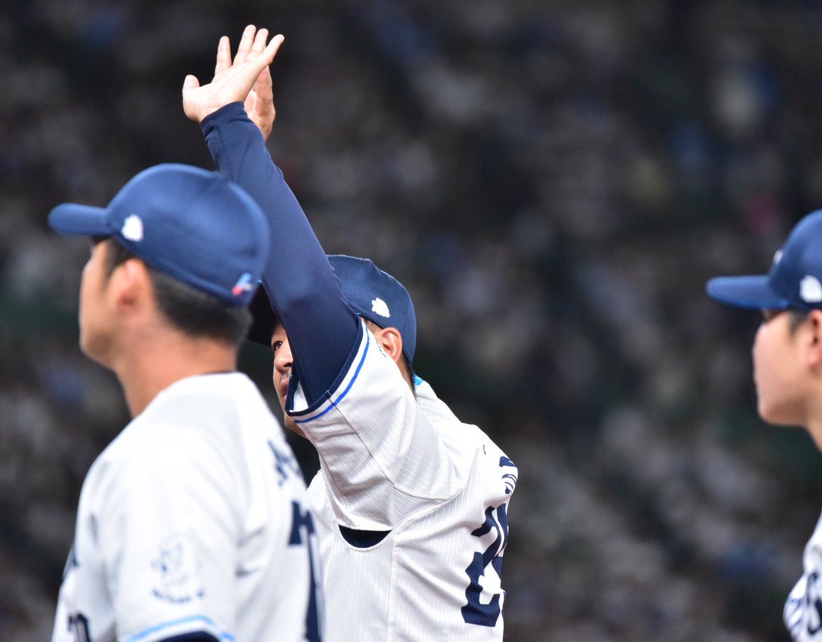 1年間お疲れ様でした✨
最後まで全力で振る舞う平井さんが見れて幸せでした😌

目が赤く見えるは気のせいですよね🥲

#平井克典 投手
#seibulions
2025.9.29
ベルーナドーム最終戦