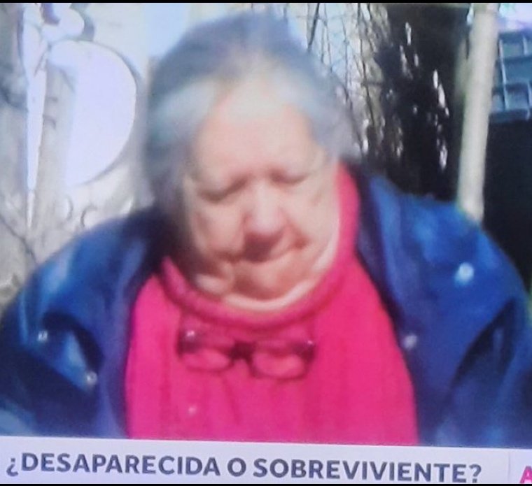 No estaba muerta andaba de parranda 
Zurda mentirosa