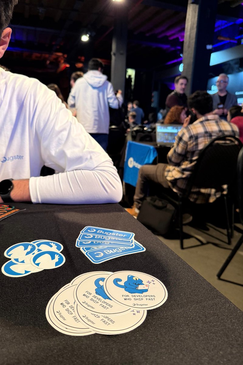 bugsterdev's tweet image. Bugster at @nerdearla 2025 🦎
Met incredible developers pushing the boundaries of what's possible. The Argentine tech community never disappoints.
Thanks to everyone who stopped by to talk testing, AI agents, and the future of software development.