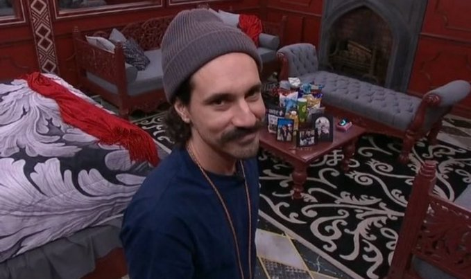 I cannot and will not hate this man. His story arc is one of the best of all-times and he's entertaining. #BB27 

Argue with a wall.