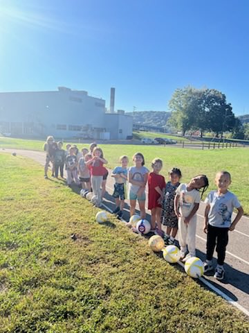 A huge thank you to SCOR for coming out and doing some fun soccer drills with our students at Fall Intersession! <a href="/mlchenot/">Michelle Chenot</a> <a href="/DestinySatkows1/">Ms. Destiny Satkowski</a> <a href="/ORSchools/">Oak Ridge Schools</a>