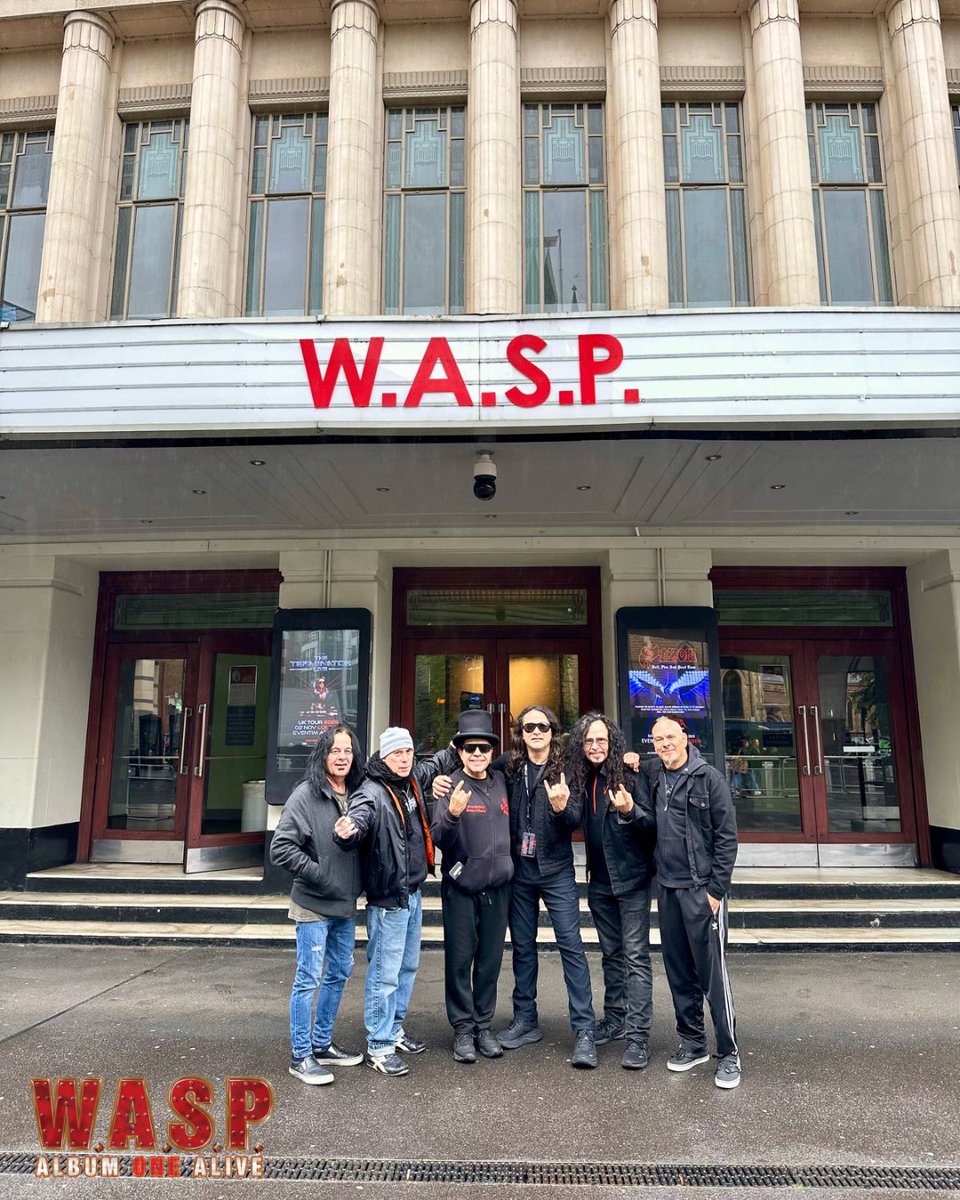 WASPOfficial's tweet image. Some kids hanging out in front of the venue in London at the W.A.S.P. show. :)

#waspnation #wasp #blackielawless #hardrock #heavymetal #80smetal #bravewords #blabbermouth #monstersofrock #classicrock #loudwire #metalhammer