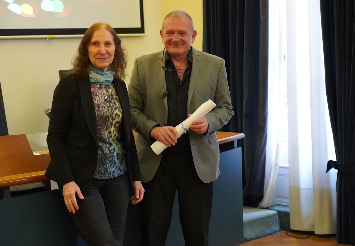 Física UBA tweet media