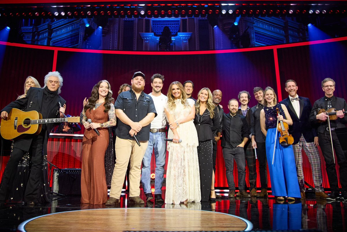 London, you have my heart! What a special week bringing our beloved <a href="/opry/">Grand Ole Opry</a> to you. Until next time 🤍