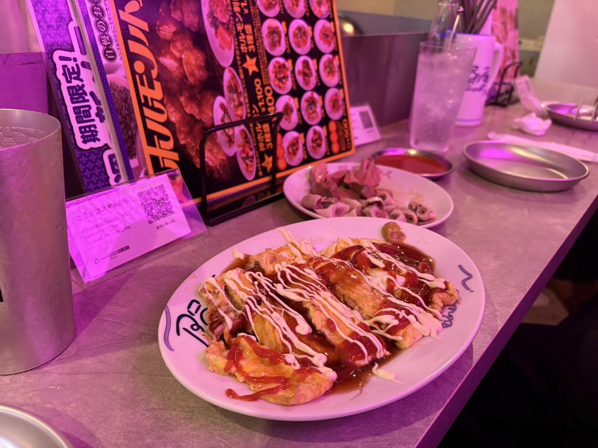 kitiyriroriro's tweet photo. 長堀橋にある蒸し豚専門店 隕石 さんに行って来た！！

店主さんと色々繋がっててびっくりした〜 https://t.co/9aV4Q8zjFn