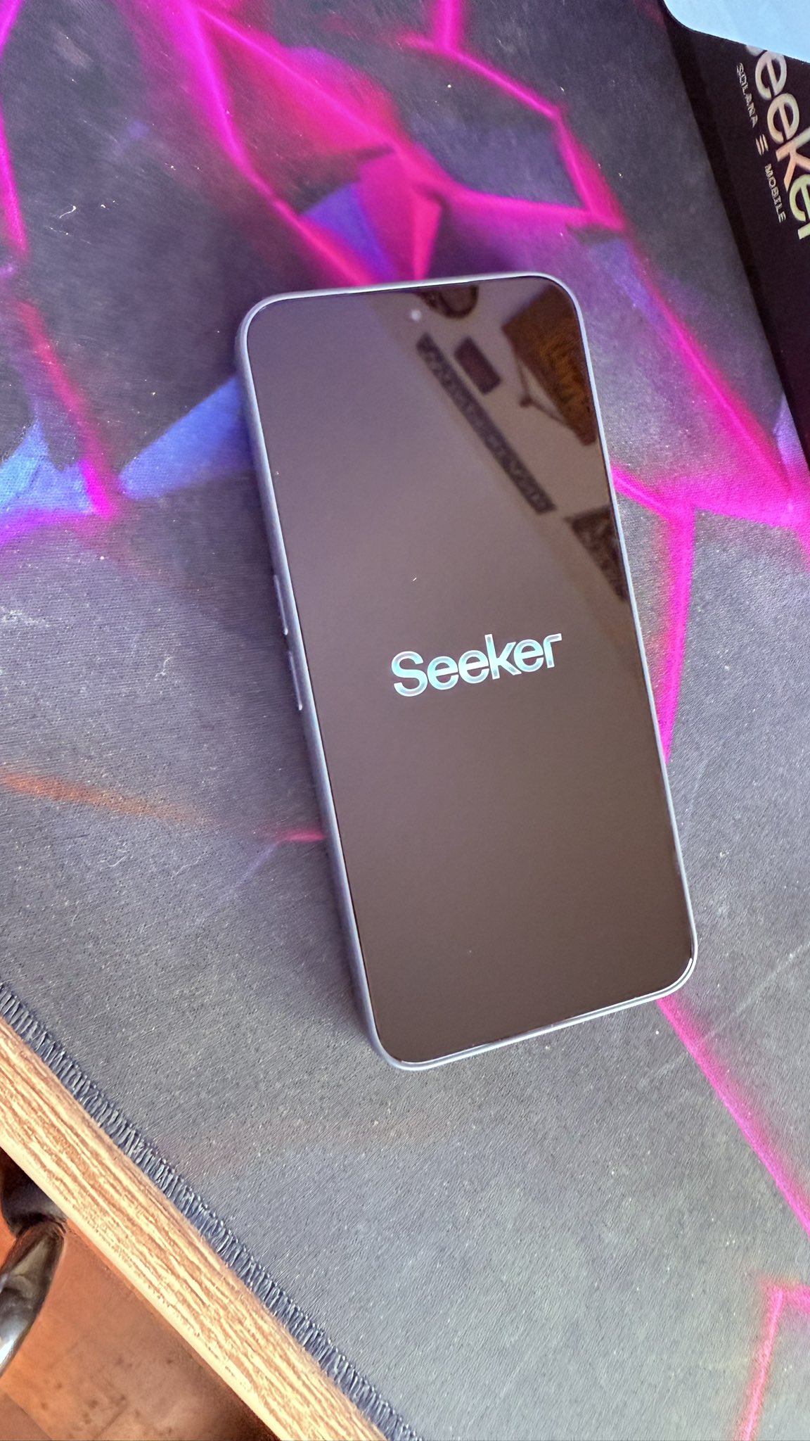 新品未開封Solana mobile seeker Solana Saga Seeker Chapter 2 Mobile Phone. Shipping Start
