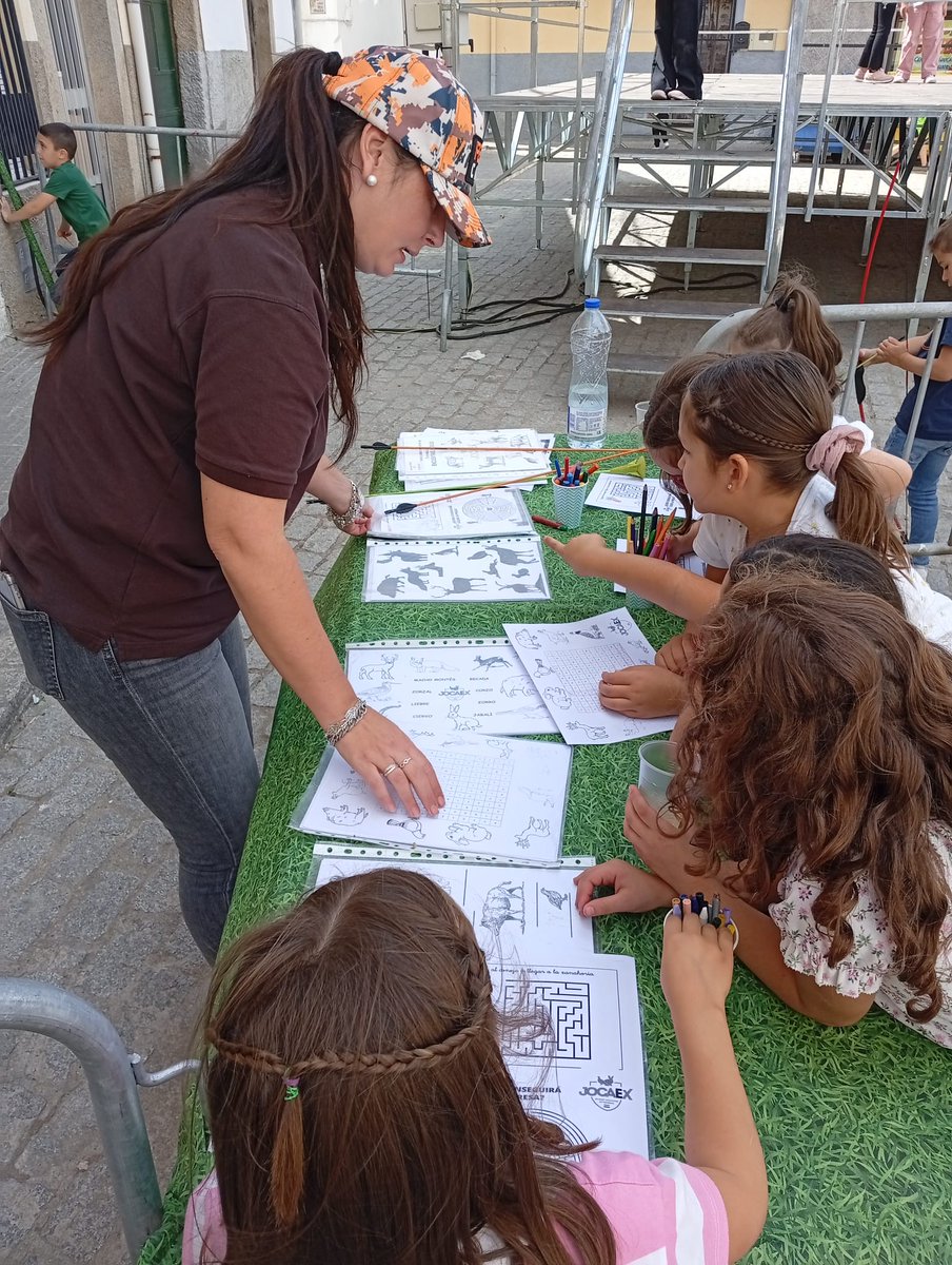 ✨ Hoy hemos estado en Ahigal (Cáceres) 

🌿 Una jornada llena de tradición, juegos y actividades para todos:
🎯 Tiro con arco
🎲 Juegos cinegéticos y populares
👧👦 Diversión para los más pequeños