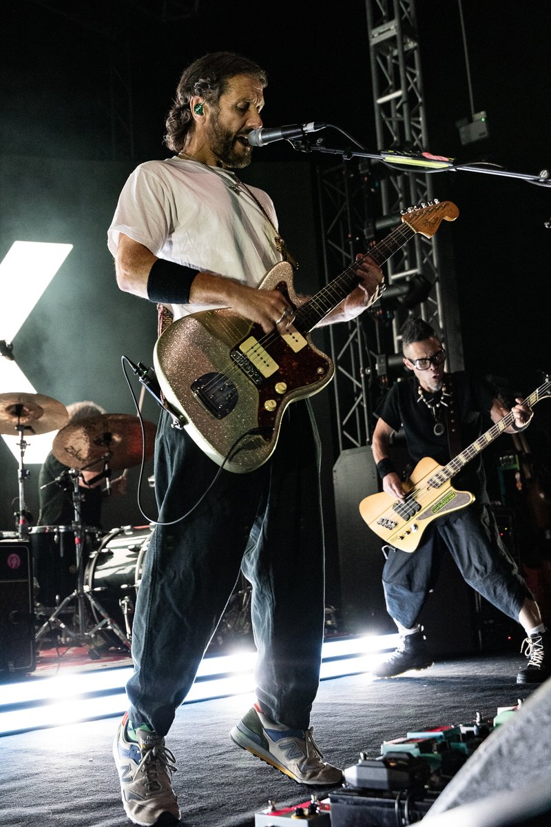 O2AcademyLeeds's tweet photo. Welsh rock band @FeederHQ were feeling the moment at #O2AcademyLeeds π
πΈ @unholyracket
O2 Academy Leeds - 26.09.2025 https://t.co/d5ZMqbG2jq