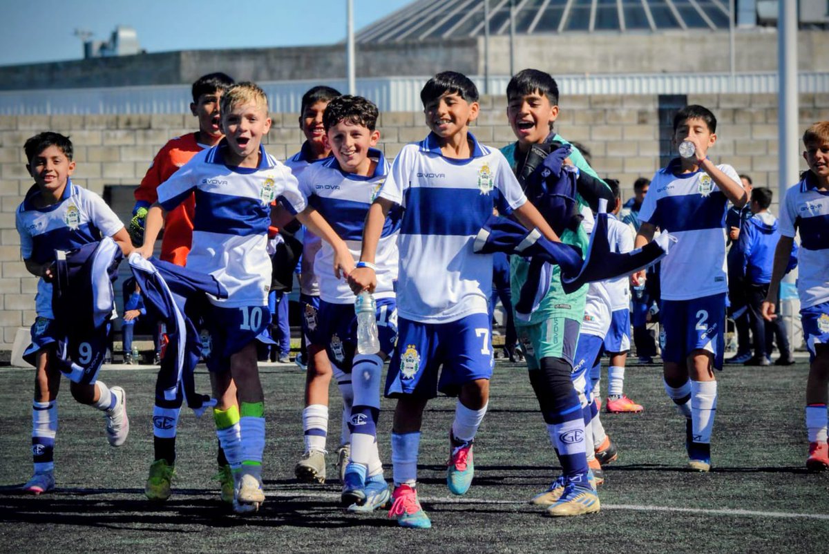 Infantiles CGE 🐺 tweet media
