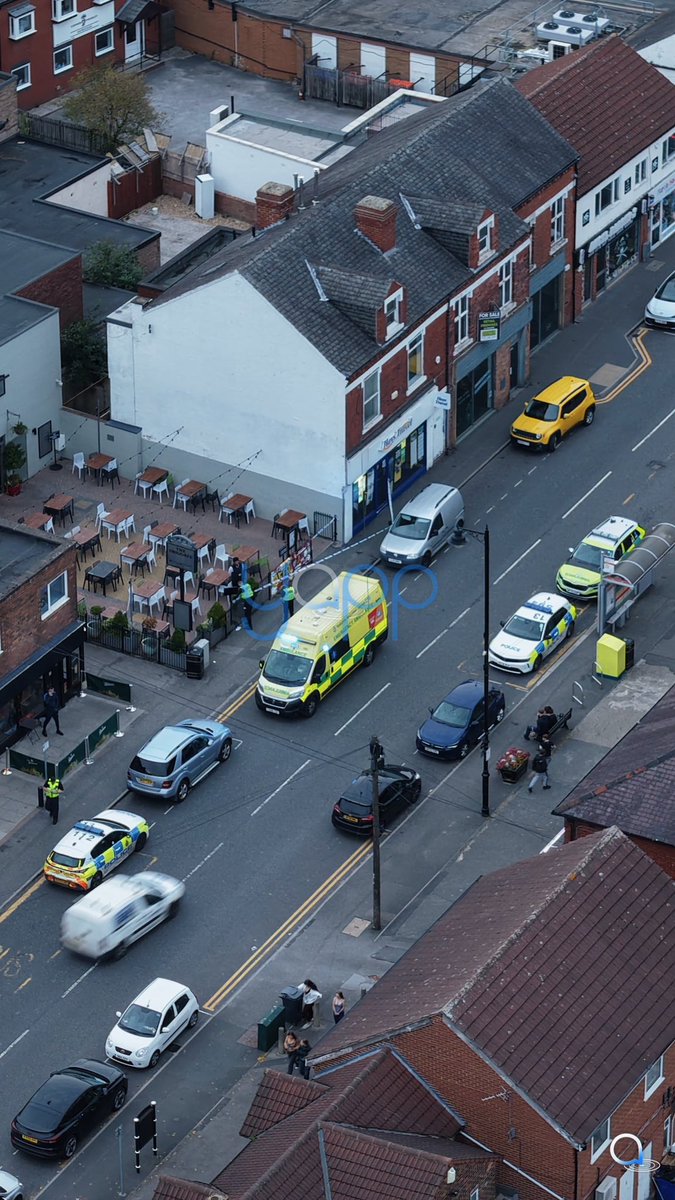 YappAppLtd's tweet image. Man Assaulted Garforth, Leeds

Shortly before 6.15pm on Saturday 27 September, police were called to a report of an injured man on Main Street, #Garforth who had been assaulted. 
 
He suffered serious head injuries which are not believed to be life-threatening. 
 
Enquiries are…