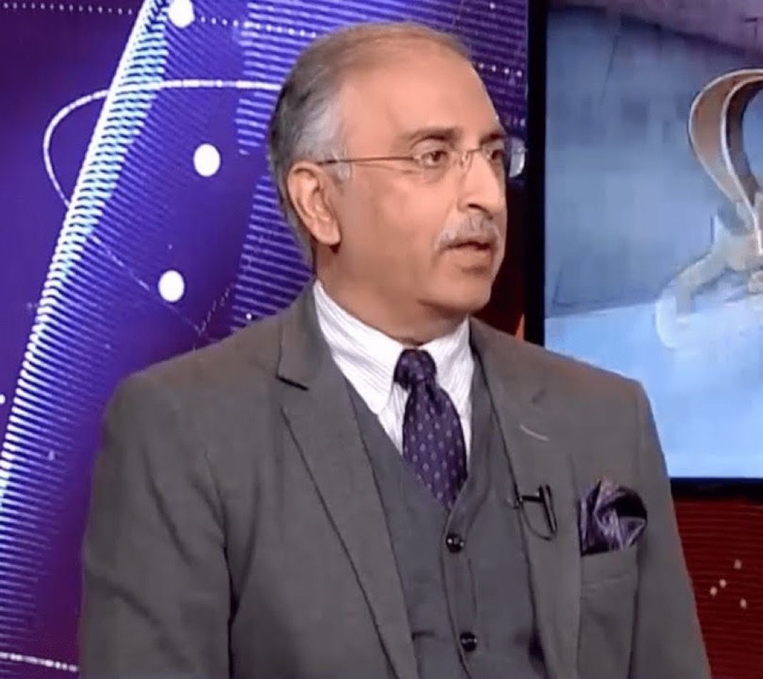 PAKİSTANLI  MÜSLÜMAN  BİR BİLİM  ADAMININ  İLGİNÇ  ARAŞTIRMASI..

Dünyada yalnızca 14 milyon Yahudi var;
~Amerika'da 7 milyon,
~Asya'da 5 milyon,
~Avrupa'da 2 milyon,
~Afrika'da 100 bin
Adet Musevi yaşıyor..

Soru: Pekiyi de kaç adet Müslüman İnsan var?
Cevap: 1,4 milyar