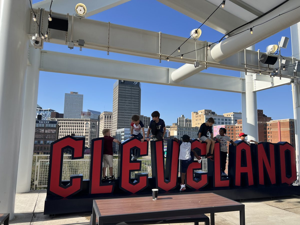 ComponentRepair's tweet photo. Company Picnic at the Ballpark! 
Complete with hot dogs, burgers, nachos, peanuts, and plenty of cold beverages. 
To top it all off, the Guardians won and officially clinched the AL Central Division Championship once again!
#CompanyPicnic #ClevelandGuardians #ALCentralChamps https://t.co/p4FEikhniG