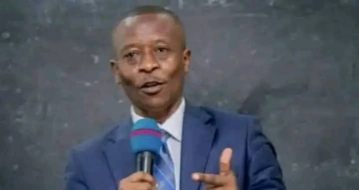 LePotentiel_rdc's tweet photo. 🚨 Jean Claude Katende, président de l'ASADHO, alerte sur des comportements inquiétants au sein de la Garde Républicaine. Il a observé des membres de la GR percevant de l'argent auprès de conducteurs de motos sur l'avenue du Tourisme. #DroitsDeLHomme #Kivu #ASADHO https://t.co/aP3Ke6ZKuD