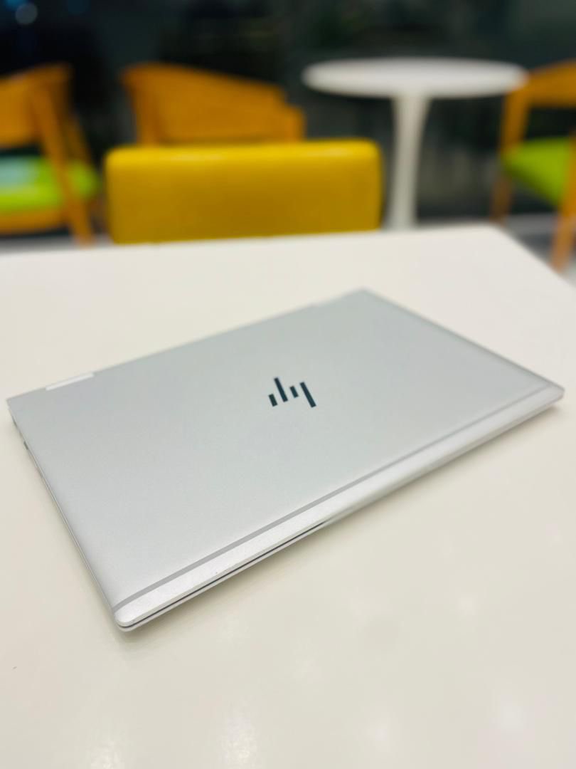 LegonDblack's tweet photo. @_BenopaOnyx1 HP ELITEBOOK 1030 G3* 
Intel®️ core i5 8th gen
• Screen size : 13
• Memory speed : 2400mhz 
• Ram :8GB DDR4
• Hard drive : 256GB SSD 
• Keyboard light 
• Fingerprint Reader 
• ⁠Facial Recognition 
• ⁠Touch Screen 
• ⁠convertible 360
. Price : 4500ghc  #0553479574 https://t.co/4NmYsUXN7N