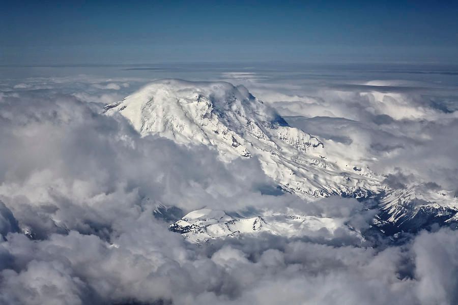 joancarroll's tweet image. Lucky Day to Have the Window Seat! buff.ly/y1Ccdht #flying #aerial #mountain #rainier #snow #snowcovered #landscape #landscapephotography @joancarroll