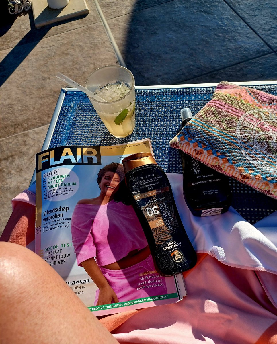 Ellebel_hw's tweet image. Zó allemachtig vervelend, maar niet heus😉...#BoekjeZonZenMojito #Hurghada🔆🐫🌴🍹