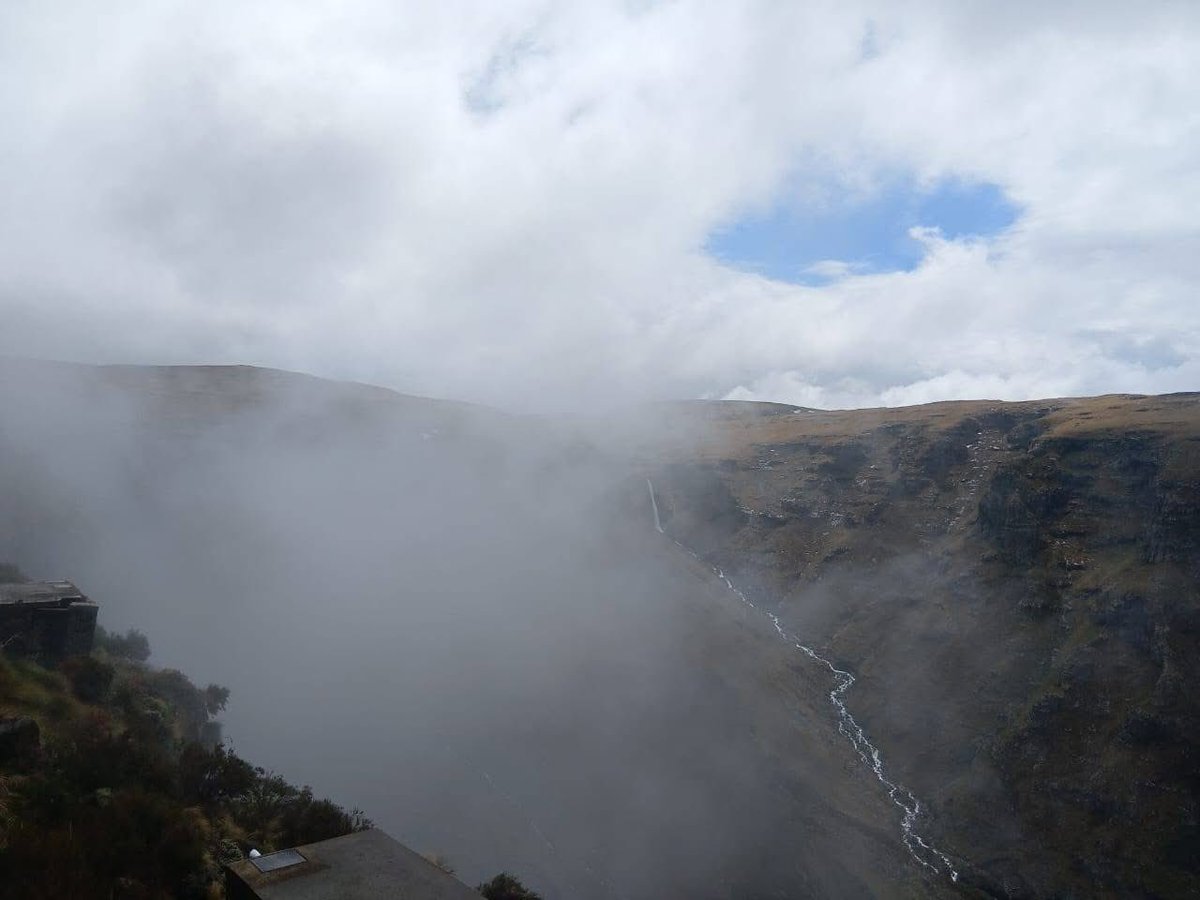 At Bokong Nature Reserve, the Lepaqoa waterfall hides gracefully beneath a veil of mist, creating a scene of pure, mystical beauty.

visitlesotho.org.ls
#VisitLesotho #KeLapeng