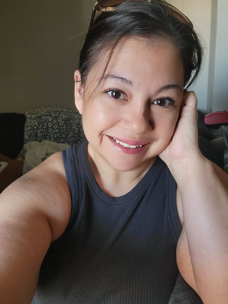 candegirl86's tweet photo. Sometimes a good morning cry is all you need to kick start your birthday! Here's to another year round trip! https://t.co/3iW6UcNgbF