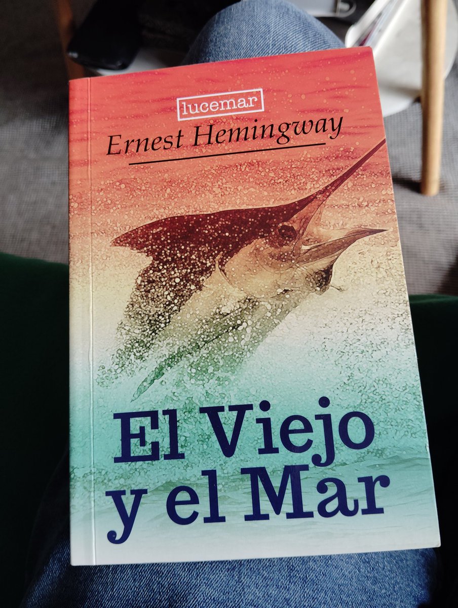 eduardolealt's tweet photo. 13vo del año, la verdad esperaba más, lo encontré algo monotemático. https://t.co/5SJw4LcJTj