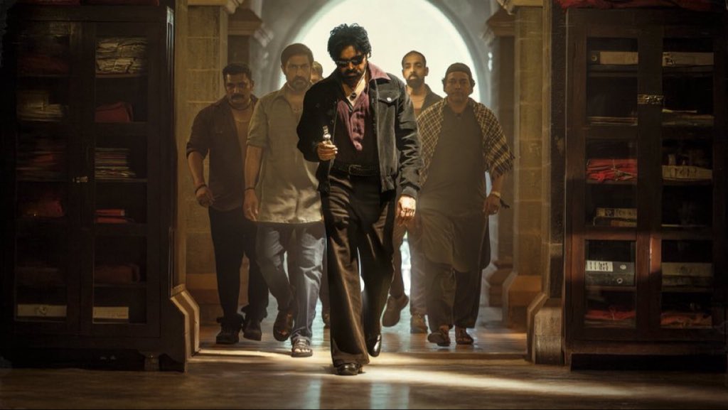 No matter how many times you watch the GOOSEBUMPS only amplify………💥💥💥

Seeing the CUTOUT of <a href="/PawanKalyan/">Pawan Kalyan</a> on screen itself is an adrenaline rush 😭🔥

This team’s love for #OG is 🙏🏻🔥

#TheyCallHimOG