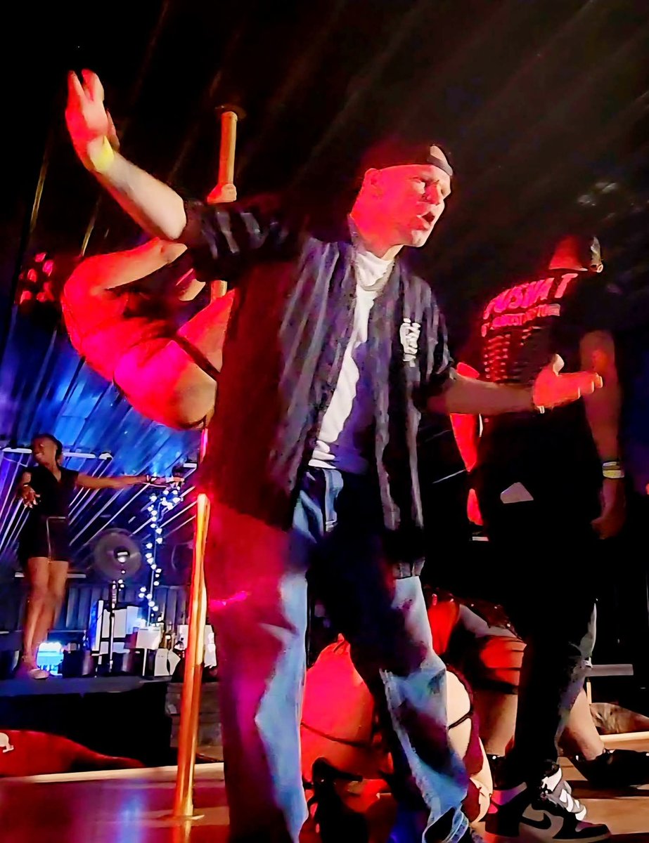 We had a blast shooting the "Wussup Wit It" music video! Many thanks to our videographer Sam Rowe-sutton, Lucky Ladiez, &amp; to all the beautiful ladies that took part in it. I can't wait till it drops!

#Task #DubZ #ChrisVegas #WussupWitIt #LuckyLadiez #musicvideo #stripclub #BTS