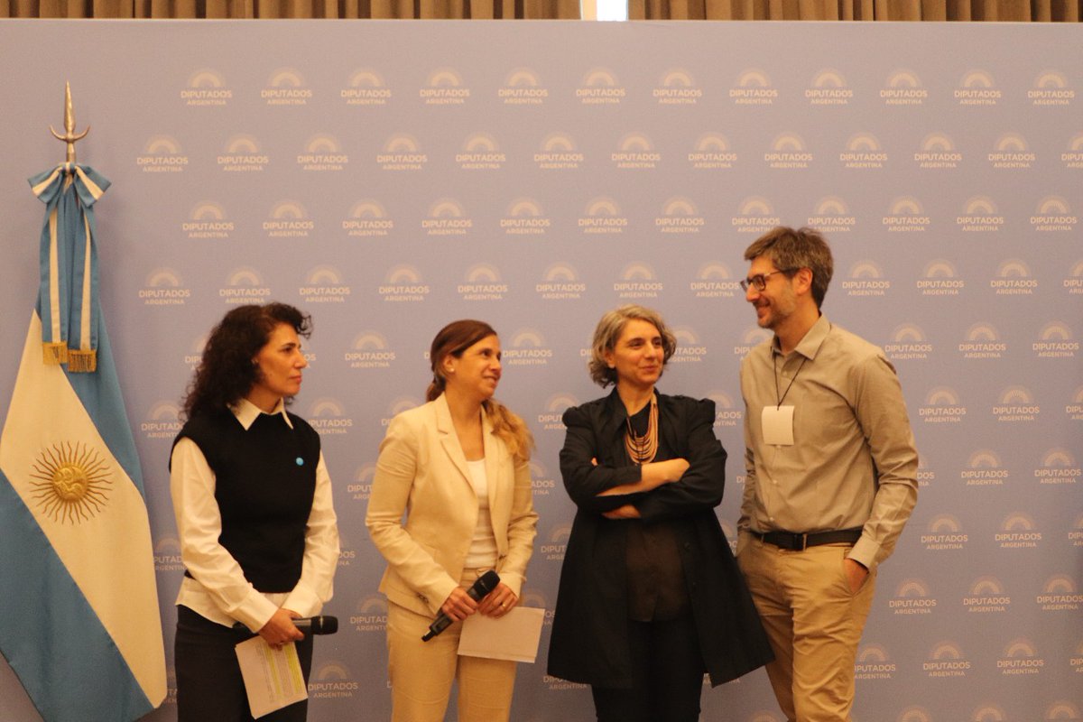 asociacionminu's tweet image. 🙌¡Hoy tenemos el Hackathon!

✨Más de 100 jóvenes están participando de un encuentro para debatir y discutir sobre los puntos importantes de la democracia. 

📍Un evento en conjunto con @unicefargentina y @Sumando_arg