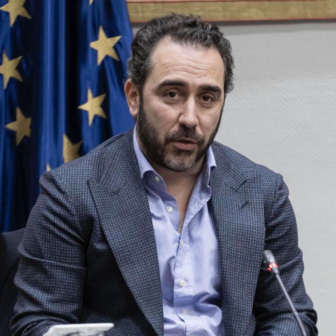 eduardomenoni's tweet image. 🇪🇸🚨| ÚLTIMA HORA: El empresario Víctor de Aldama afirma que hubo fraude electoral en las últimas elecciones en España, realizado Pedro Sánchez y su partido PSOE y habla de “amaño de papeletas”. ¡Pedro Sánchez es un hijo de puta, tan sucio como el narcotirano Nicolás Maduro!