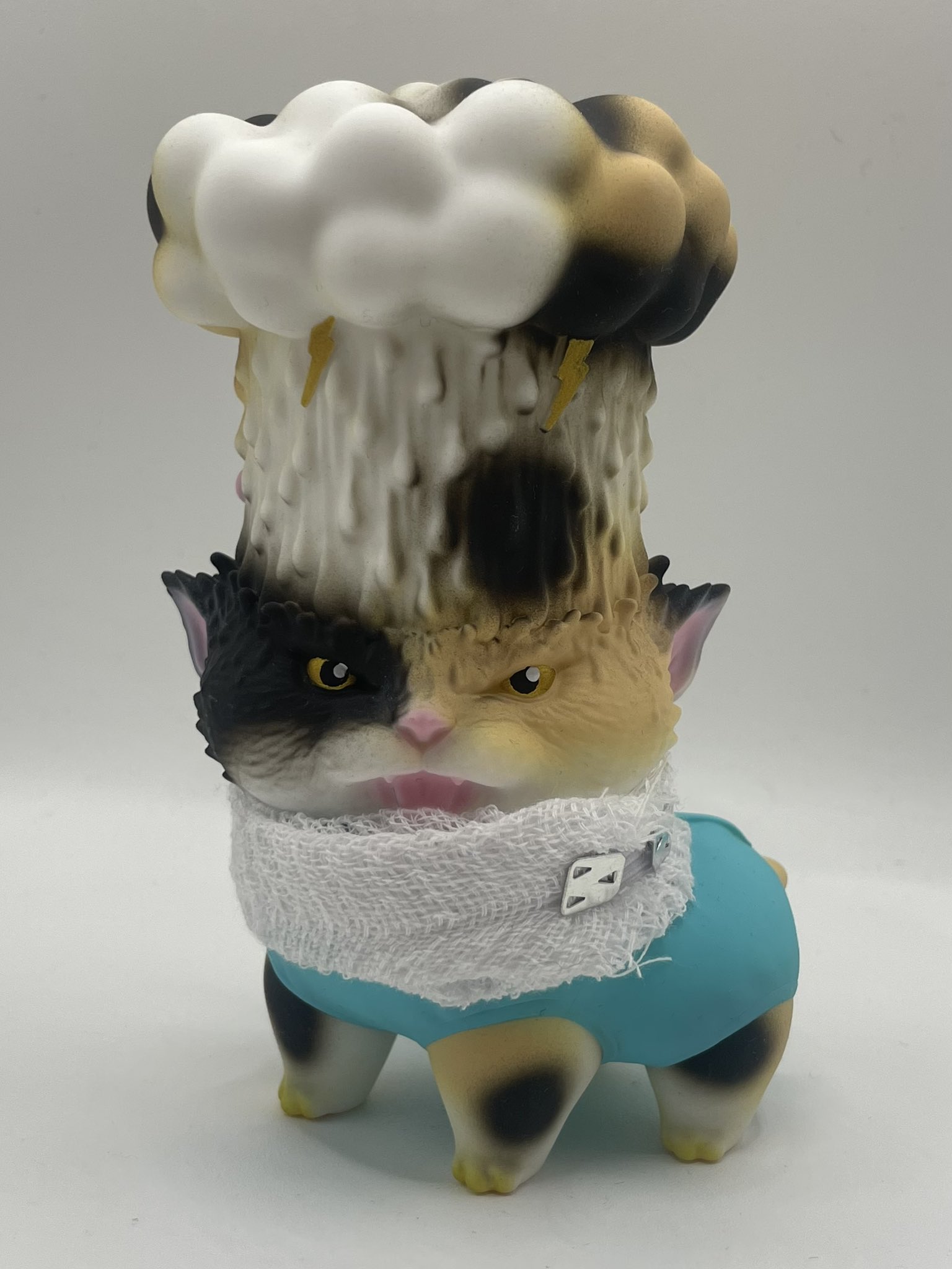もうこやま MOUCOYAMA どしゃぶり猫 どしゃぶり白猫 ソフビ 6月9日(金)18時より抽選開始】【もうこやま】アイドルどしゃぶり