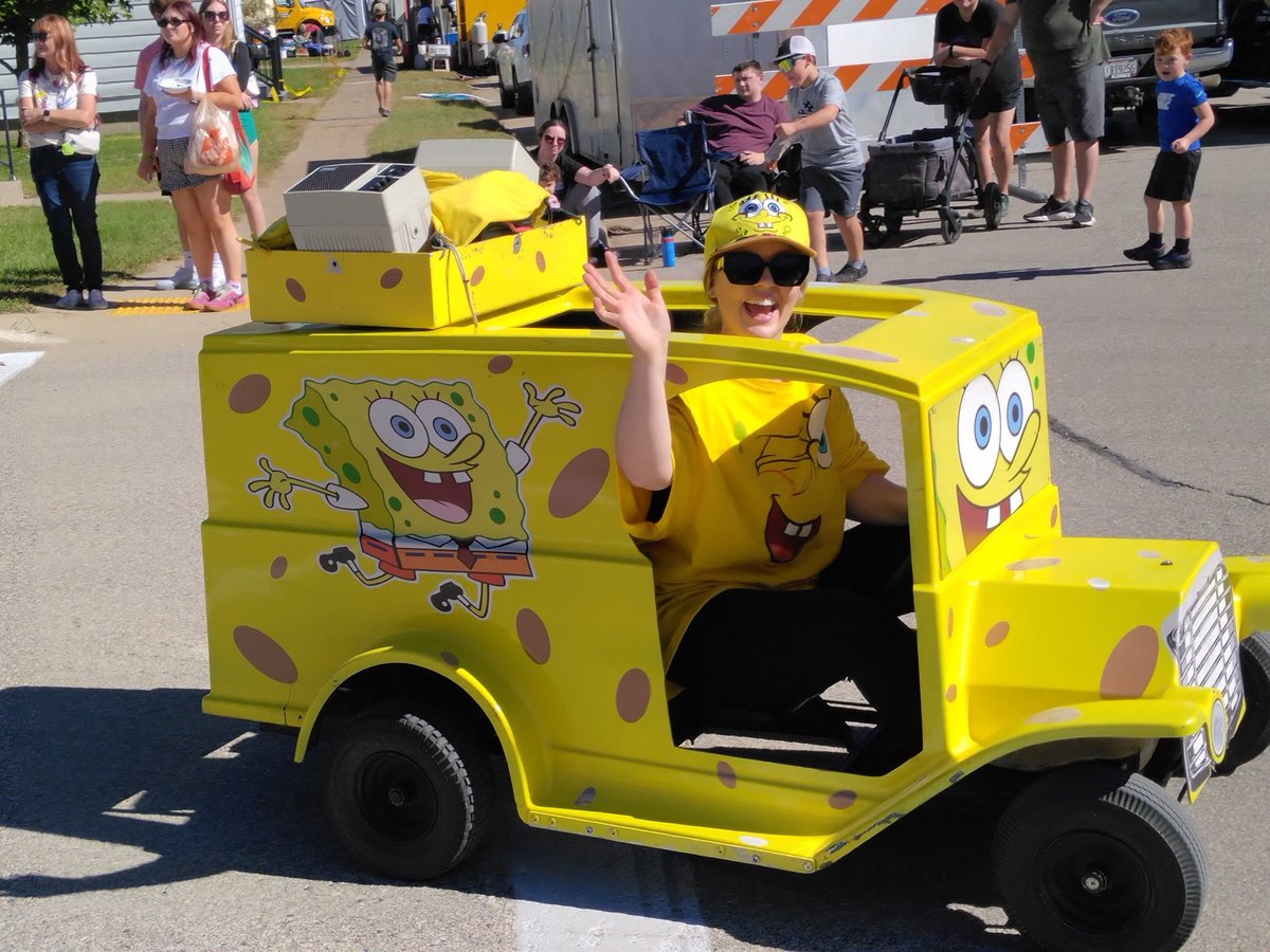 CharlesKagigeb2's tweet image. Some pics from the Warrens Wisconsin Cranfest Parade.
#DiscoverWI #Cranfest #Wisconsin #smalltownWI #smalltownUSA