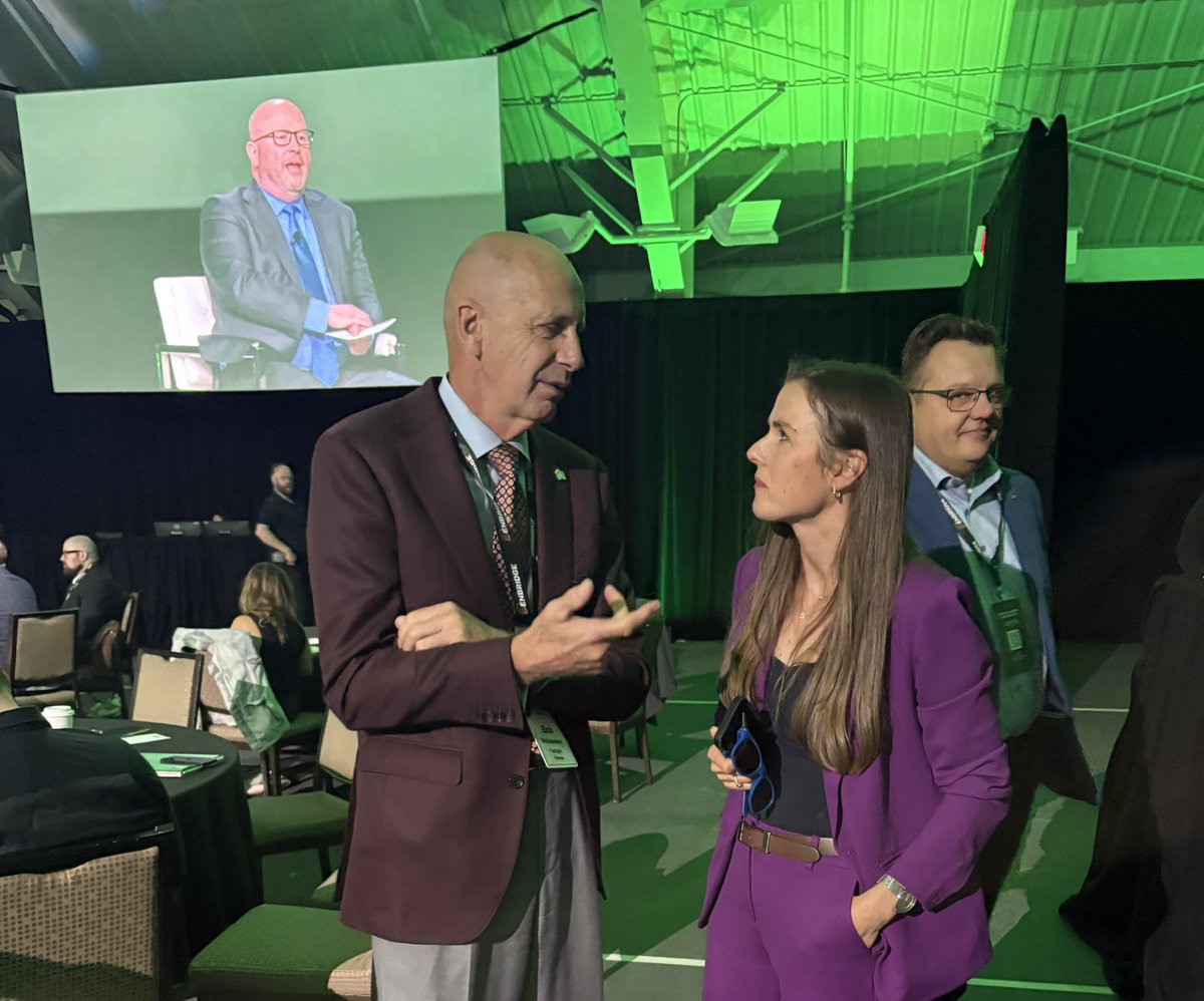 Andrea_Khanjin's tweet photo. Great to join Minister Flack, Minister Surma, and Minister McCarthy for the OHBA Annual Conference Minister’s Panel on Housing. 

#ONpoli #ProtectOntario #CuttingRedTape
#OHBA https://t.co/Ju3jZDV1DB