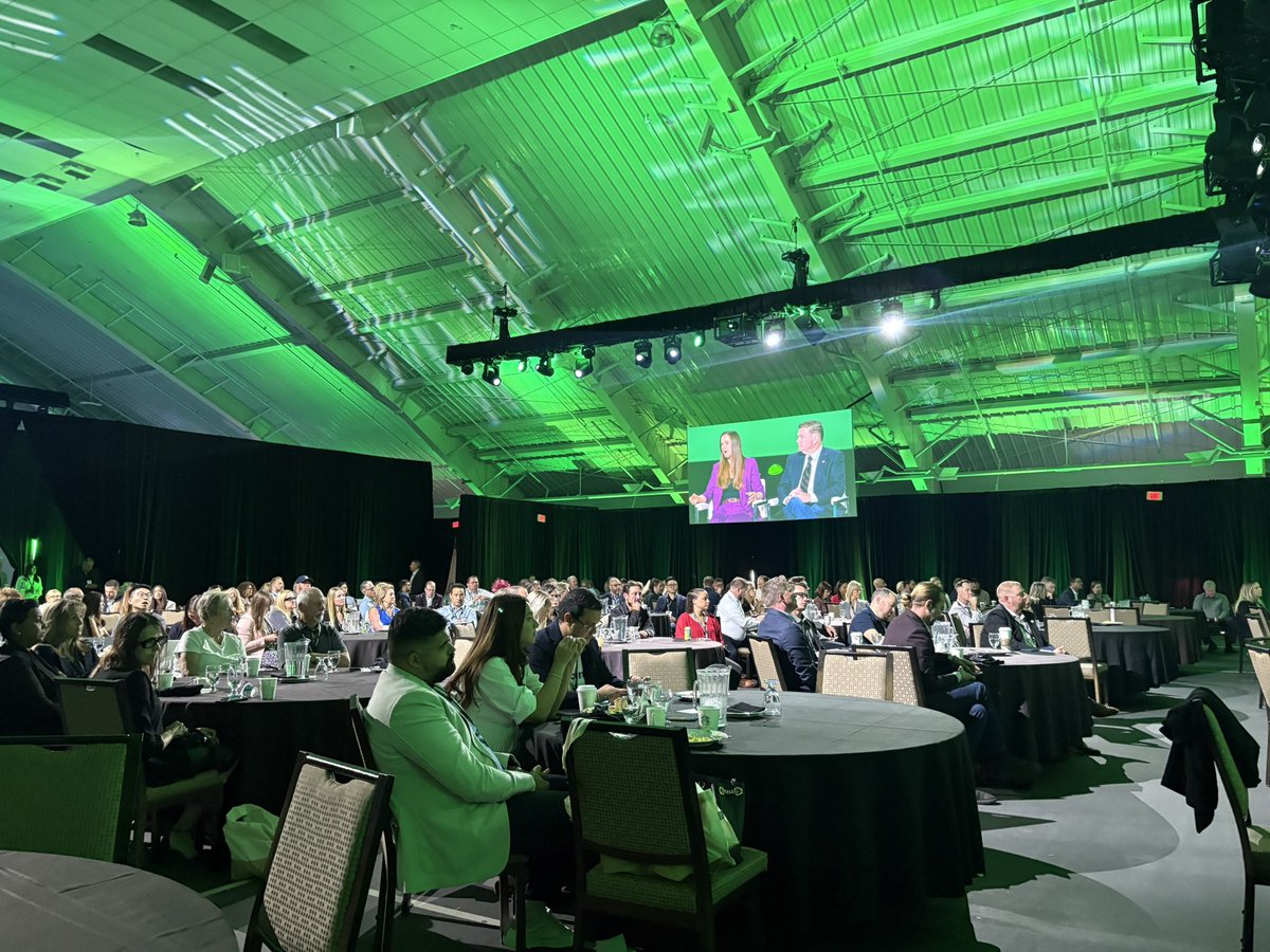 Andrea_Khanjin's tweet photo. Great to join Minister Flack, Minister Surma, and Minister McCarthy for the OHBA Annual Conference Minister’s Panel on Housing. 

#ONpoli #ProtectOntario #CuttingRedTape
#OHBA https://t.co/Ju3jZDV1DB