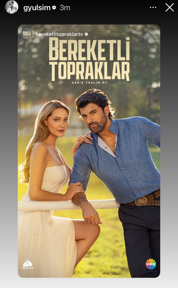 _EnginAkyrkFC's tweet photo. مشاركات انجين اكيوريك وجولسيم علي عبر الإنستغرام البوستر الرسمي لمسلسل الأراضي الخصبة مع شعاره استسلم للحب 
#BereketliTopraklar #EnginAkyürek
#GülsimAli #NevEr https://t.co/AbwywIMVox