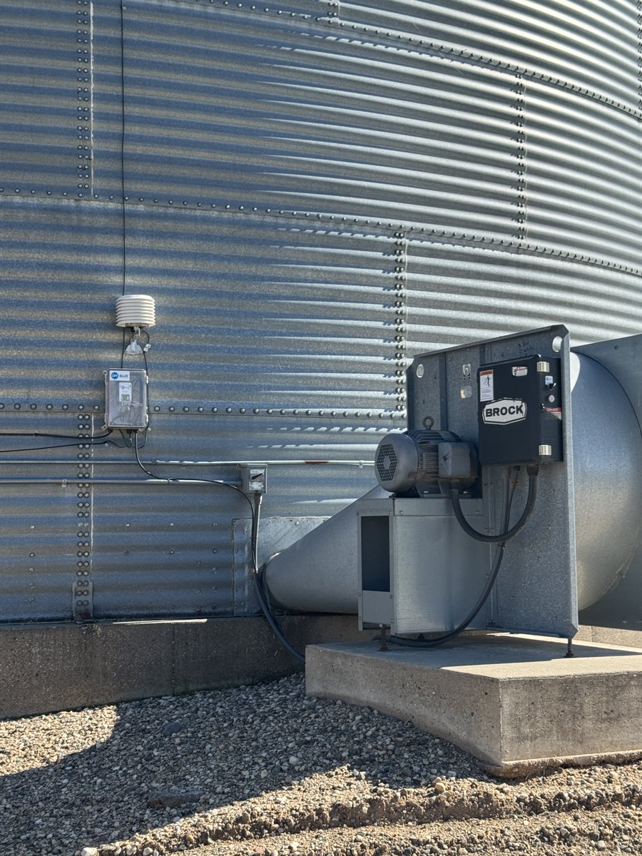 IntellifarmsND's tweet image. Automated grain monitoring isn’t just about efficiency—it’s about safety. Track moisture, temperature, and CO₂ remotely to reduce risk and make smarter decisions with @OPIAgSolutions. Protect your grain and your crew.

#GrainMonitoring #ZeroEntry #HarvestSafety #IFND