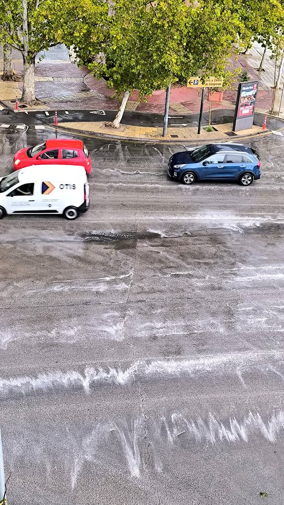 Nuestro Mar Menor de l@s Niñ@s (@nuestromarmenor) on Twitter photo En España se ríen(injustamente)de Región de Murcia, pero la gestión política tiene mucho que ver.
Por 2ª vez(mínimo), se pinta asfalto con pintura que se va con agua.
¿No sería esto"malversar"el dinero público, desperdiciarlo, malgastarlo?
¡Un poco de gestión!
📸 <a href="/vvistabella/">Vecinxs de Vistabella</a> En España se ríen(injustamente)de Región de Murcia, pero la gestión política tiene mucho que ver.
Por 2ª vez(mínimo), se pinta asfalto con pintura que se va con agua.
¿No sería esto"malversar"el dinero público, desperdiciarlo, malgastarlo?
¡Un poco de gestión!
📸 <a href="/vvistabella/">Vecinxs de Vistabella</a>