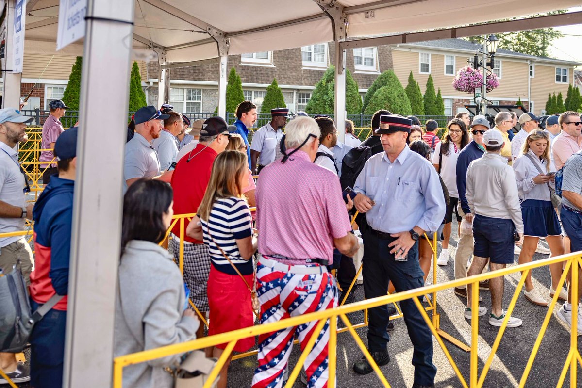 LIRR's tweet image. New record!

We surpassed a post-pandemic single-day ridership milestone on September 26, carrying over 300,000 riders on the railroad, many of them golf fans attending the Ryder Cup.

Over the course of the week, over 150,000 people traveled to the tournament on the railroad.