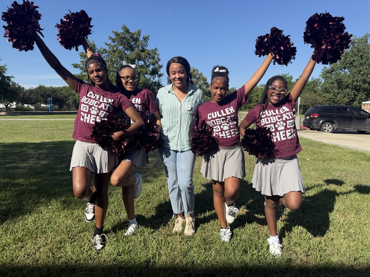 RepLSimmons's tweet image. Celebrating National Good Neighbor Day 2025 with our Old Spanish Trail/South Union family yesterday🌟 A reminder that strong communities are built on kindness, connection, and being a good neighbor. 💚 #GoodNeighborDay #CommunityStrong