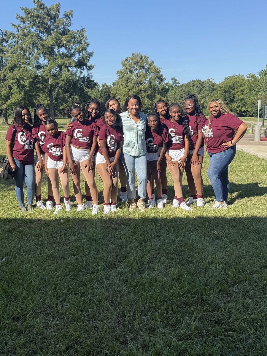 RepLSimmons's tweet image. Celebrating National Good Neighbor Day 2025 with our Old Spanish Trail/South Union family yesterday🌟 A reminder that strong communities are built on kindness, connection, and being a good neighbor. 💚 #GoodNeighborDay #CommunityStrong