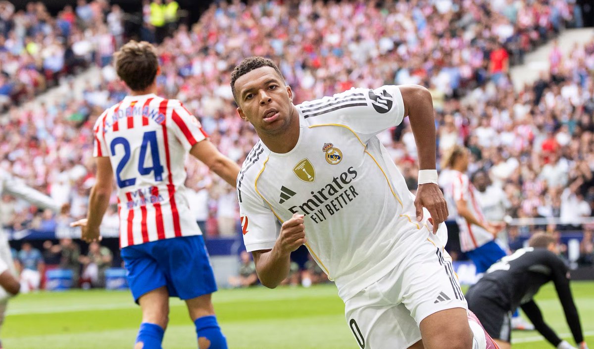 Mbappé se parece a Vinicius en esta foto o son cosas mías... 👨🏾‍🦳